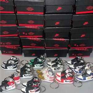 Mini 3d jordan 1 shoe keychain